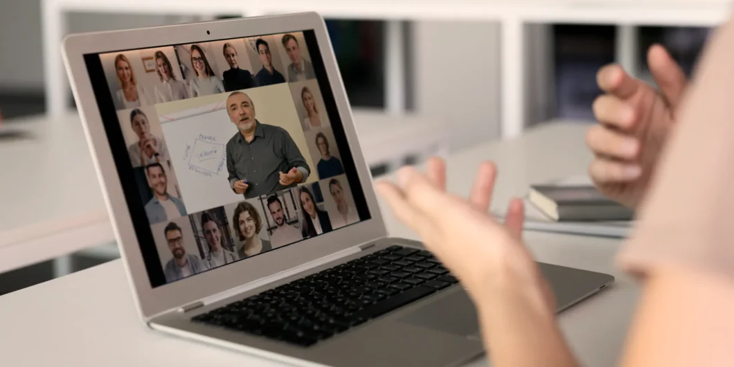 Bootcamp „Trauma Banilor” cu Daniel Bichiș, Psihologul Banilor